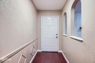 1724 Midcrest Dr, Unit 207 in Plano, TX - Building Photo - Building Photo