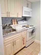 700 SE 14th Ct-Unit -3 in Fort Lauderdale, FL - Building Photo - Building Photo