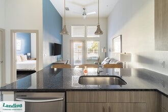 7201 Henneman Way in McKinney, TX - Foto de edificio - Building Photo