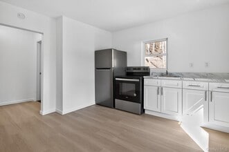 2016 Old Rte 17 in Roscoe, NY - Foto de edificio - Building Photo