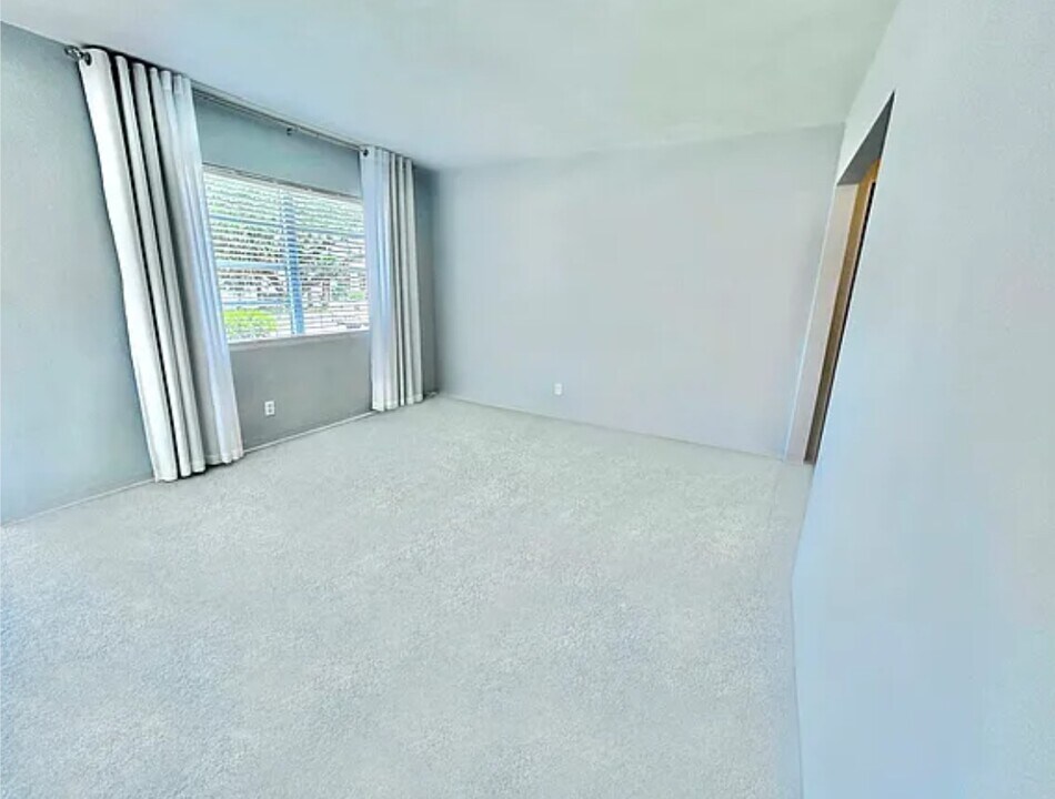 941 N Oleander Ave, Unit 3 in Daytona Beach, FL - Building Photo
