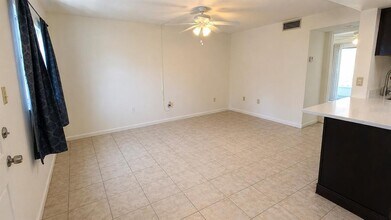 4507 3rd St Cir W in Bradenton, FL - Building Photo - Building Photo
