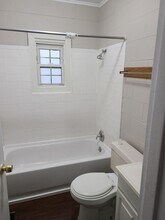Spacious 2BR/1BA located on the west side in Indianapolis, IN - Building Photo - Building Photo