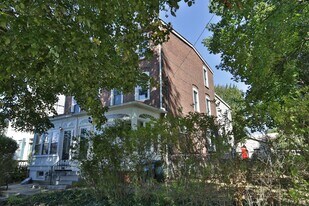 118 W 7th Ave in Conshohocken, PA - Building Photo