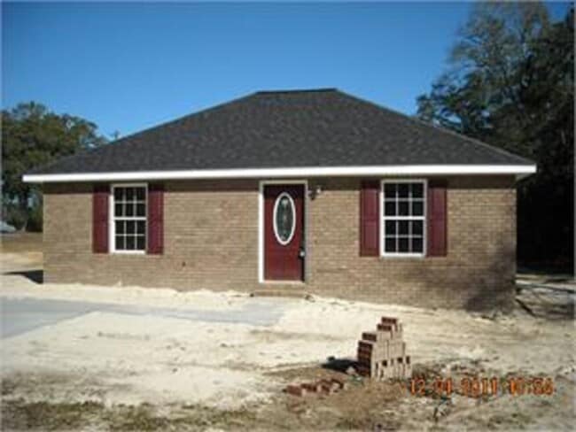 property at 626 W Barnard St