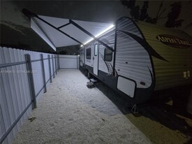 10935 SW 217th Terrace in Miami, FL - Building Photo