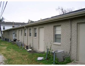 514 Aurora Ave in Metairie, LA - Foto de edificio - Building Photo