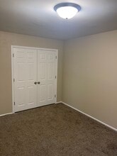 802 Sandra Dr, Unit 2 in University Park, IL - Building Photo - Building Photo