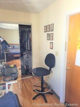 217 Holland St, Unit #3B in Somerville, MA - Foto de edificio - Building Photo
