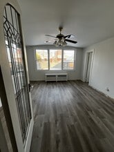 1166 Victoria Av, Unit Main in Windsor, ON - Foto de edificio - Building Photo