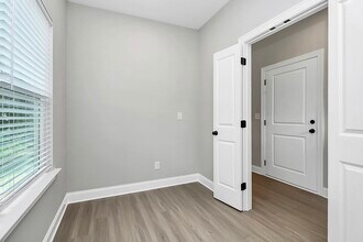 2732 Catalina Ave in Charlotte, NC - Building Photo - Building Photo