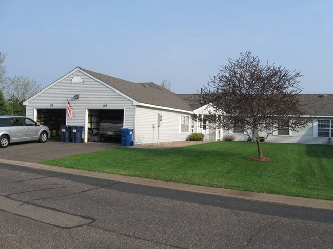 Cottages of Willow Ponds 55+ Senior Community in Lino Lakes, MN - Foto de edificio - Building Photo