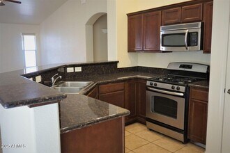 3332 Yosemite Ct in Sierra Vista, AZ - Foto de edificio - Building Photo