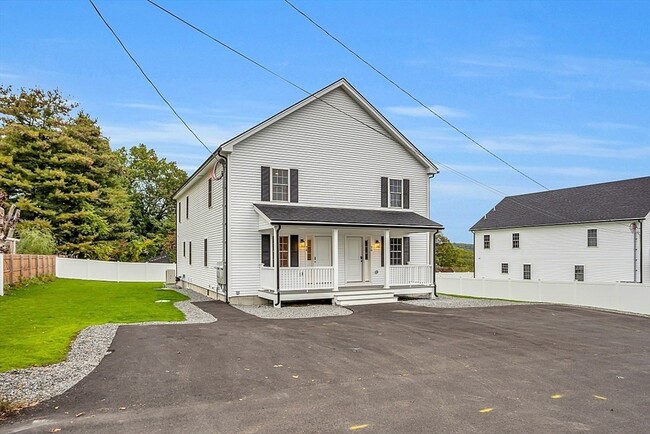 74 Smith St in Fitchburg, MA - Building Photo - Building Photo