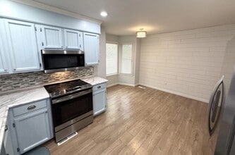 7 Hickory Ln in Maumelle, AR - Building Photo - Building Photo