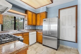 1527 Verdi St in Alameda, CA - Building Photo - Building Photo