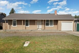 451 Marengo Ave in Stockton, CA - Building Photo