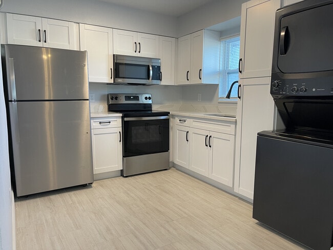 The Flats on 52nd in Tampa, FL - Building Photo - Building Photo