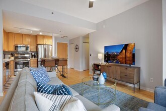 929 Portland Ave in Minneapolis, MN - Building Photo - Building Photo