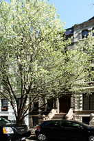 35 W 84th St in New York, NY - Building Photo
