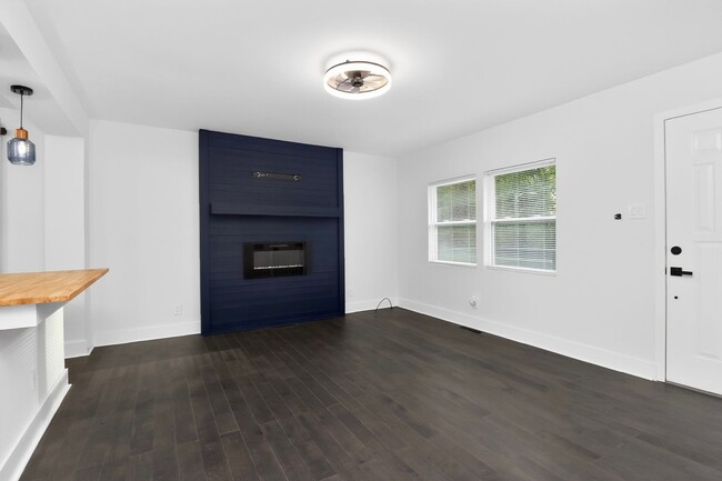 1814 Eastway Dr in Charlotte, NC - Building Photo - Building Photo