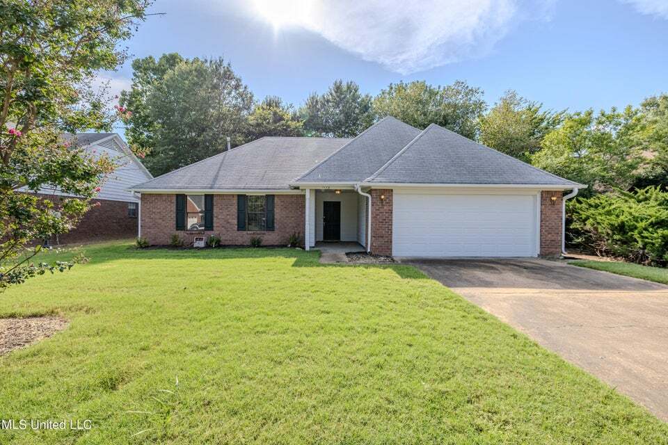7173 Olive Ridge Dr in Olive Branch, MS - Building Photo