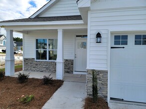 1460 Creek Bend Terrace in Wilmington, NC - Building Photo - Building Photo