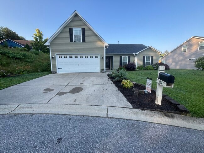 property at 132 Creekwalk Ln