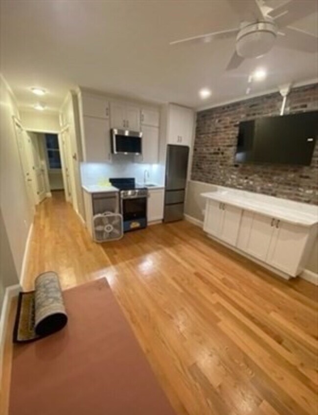 33 Garden St, Unit 10 in Boston, MA - Building Photo - Building Photo