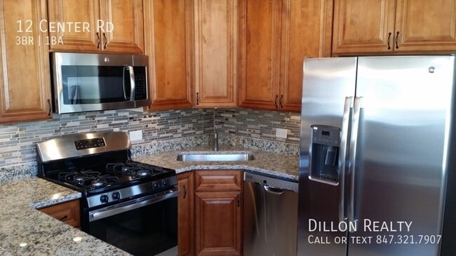 12 Center Rd in Streamwood, IL - Building Photo - Building Photo