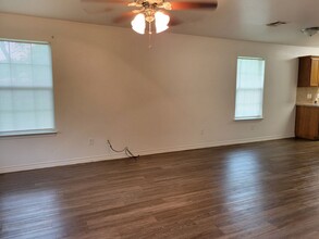 1106 Spring St in Waco, TX - Building Photo - Building Photo