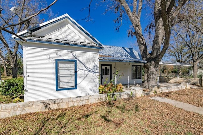 property at 105 E Evans St