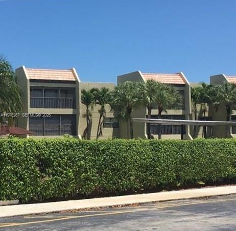 property at 220 Lakeview Dr