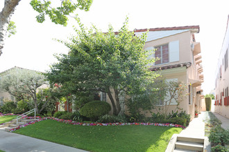 150 S Canon Dr in Beverly Hills, CA - Building Photo - Building Photo