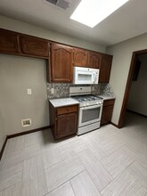 2605 Briarcliff Dr in Moore, OK - Building Photo - Building Photo