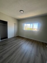 8029 S Hoover St in Los Angeles, CA - Building Photo - Building Photo