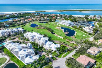 828 Hideaway Cir E in Marco Island, FL - Building Photo - Building Photo