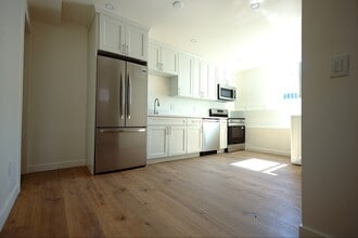 3172 Fairmount St, Unit 919 Fresno in Los Angeles, CA - Building Photo - Building Photo