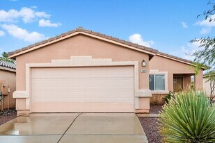 2201 W Frostwood Ln in Tucson, AZ - Building Photo