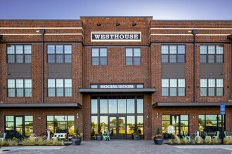 Westhouse Flats in Fort Worth, TX - Foto de edificio - Building Photo