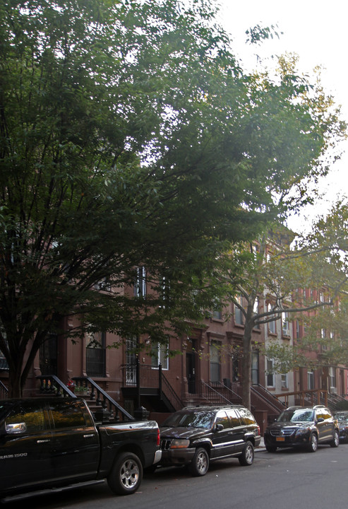 225 W 131st St in New York, NY - Foto de edificio