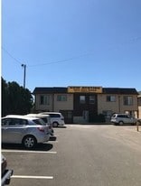 Alder Village in Portland, OR - Building Photo
