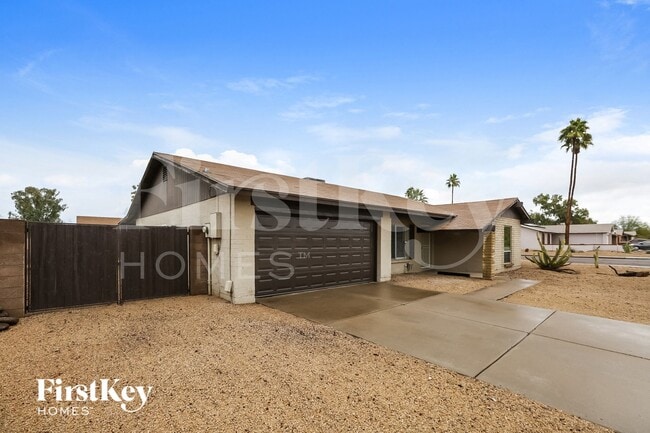 1302 W Kristal Way in Phoenix, AZ - Building Photo - Building Photo