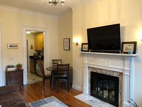 181 Beacon St, Unit 2R in Boston, MA - Building Photo - Building Photo