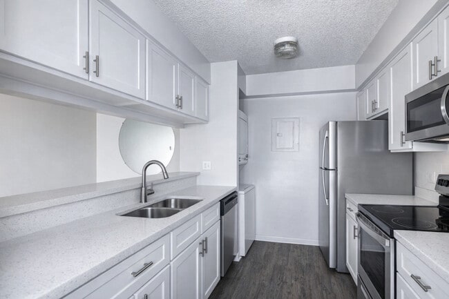 Falcon Point Apartments