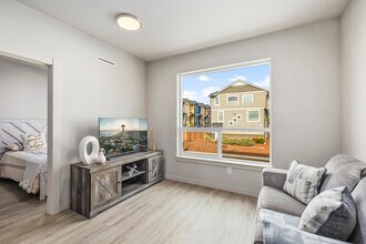 4034 S Puget Sound Ave in Tacoma, WA - Foto de edificio - Building Photo