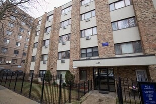630 W Wrightwood Ave in Chicago, IL - Building Photo