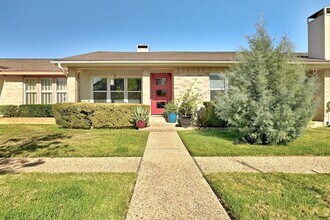 11133 Pinehurst Dr in Austin, TX - Building Photo - Building Photo