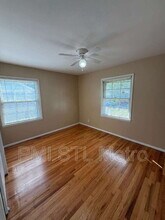 329 Caithness Rd in St. Louis, MO - Building Photo - Building Photo
