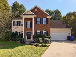 4172 Turnberry Park Ct in Pfafftown, NC - Building Photo - Building Photo